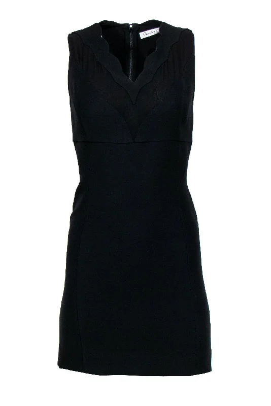 Christian Dior - Black Scalloped Neckline Sheath Dress Sz 6 Embroidered unclassified dresses