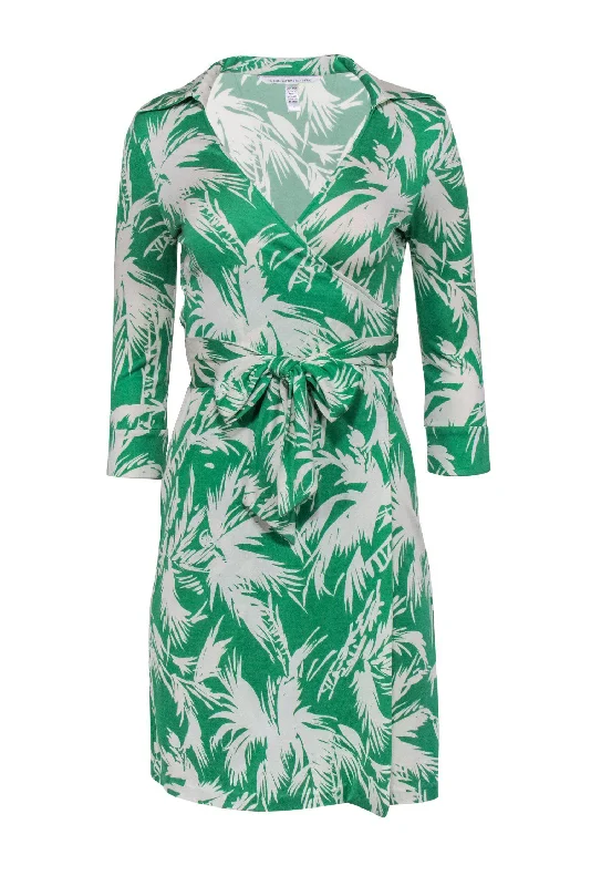 Diane von Furstenberg - Green & White Palm Print Quarter Sleeve Silk Wrap Dress Sz 4 Engagement unclassified dresses