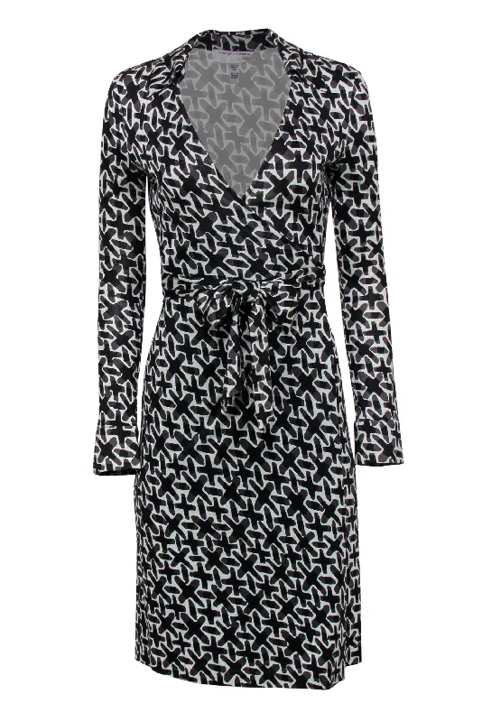 Diane von Furstenberg - White w/ Black & Grey Cross Pattern Silk Wrap Dress Sz 4 Boho unclassified dresses