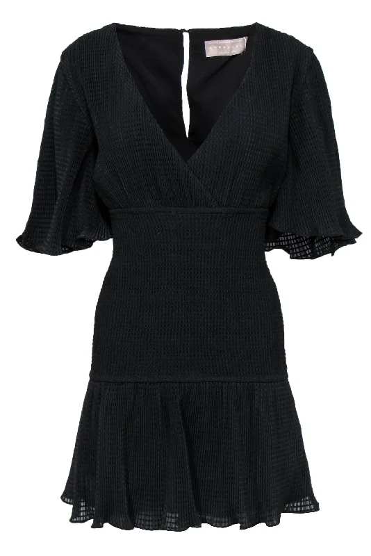 Keepsake - Black Crinkled Textured "Clarity" Flounce Sleeve Dress Sz 8 Knitted unclassified dresses