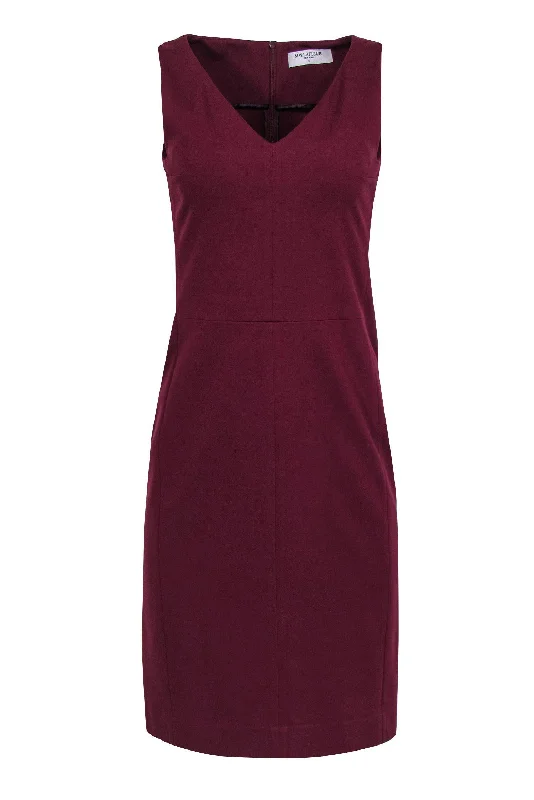 M.M.LaFleur - Maroon V-Neck Sheath Dress Sz 6 Vintage unclassified dresses