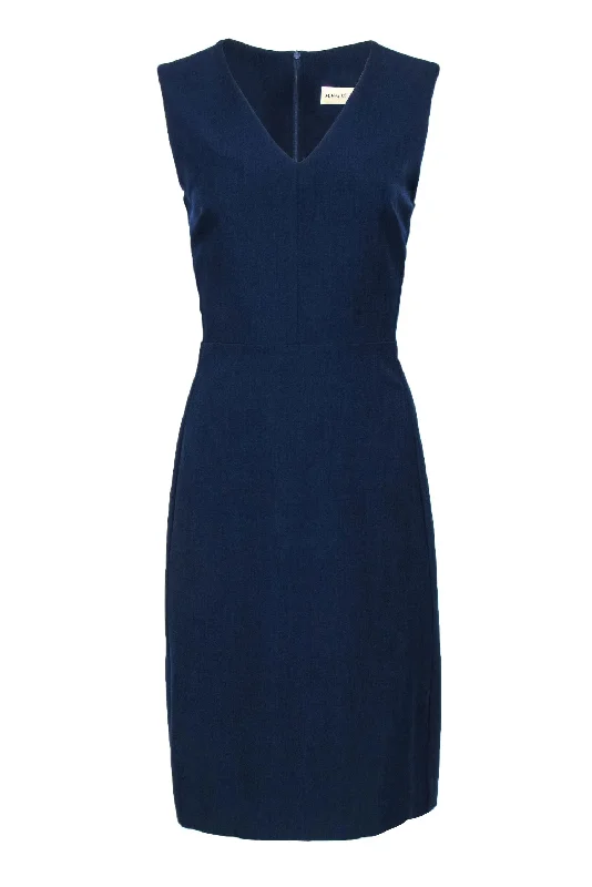 M.M.LaFleur - Navy Sleeveless V-Neck A-Line Dress Sz 10 Color block unclassified dresses